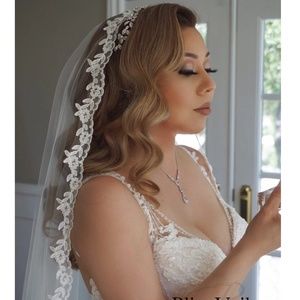 Bridal Cathedral Lace Mantilla Veil 👰🏻‍♀️